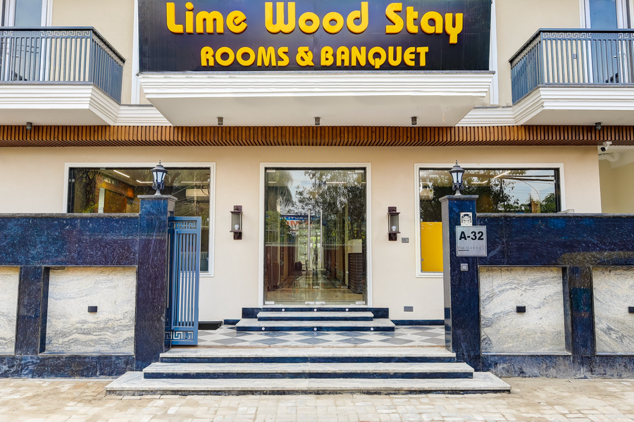 Limewood Stay Premium Studios - Near Sector 29,Sector 30,4 star