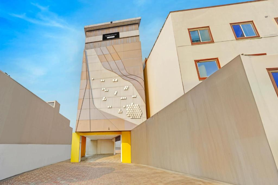 super townhouse vanagaram apollo hospital chennai formerly v hotels and restaurant