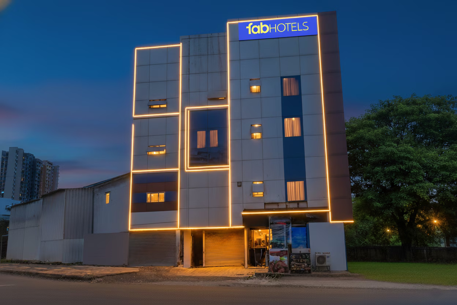 fabhotel galaxy inn i