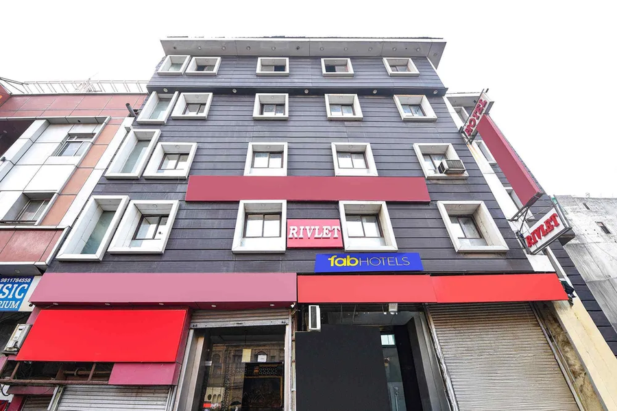 fabhotel rivlet central delhi