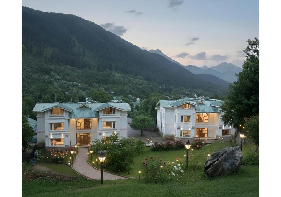 the riviera hotel pahalgam