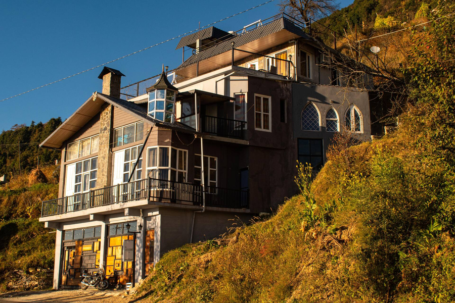 the celebre a little castle homestay kanatal