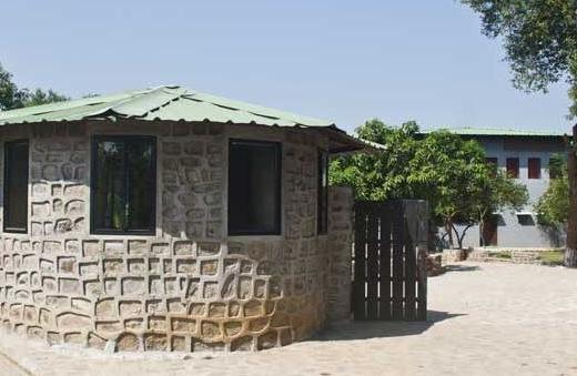 Rewa Resorts,Khandwa>>Indore,2 star