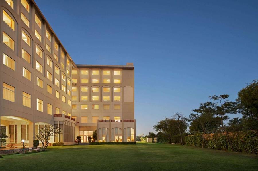 Ramada By Wyndham Jaisinghpura,Jaisinghpura,4 star