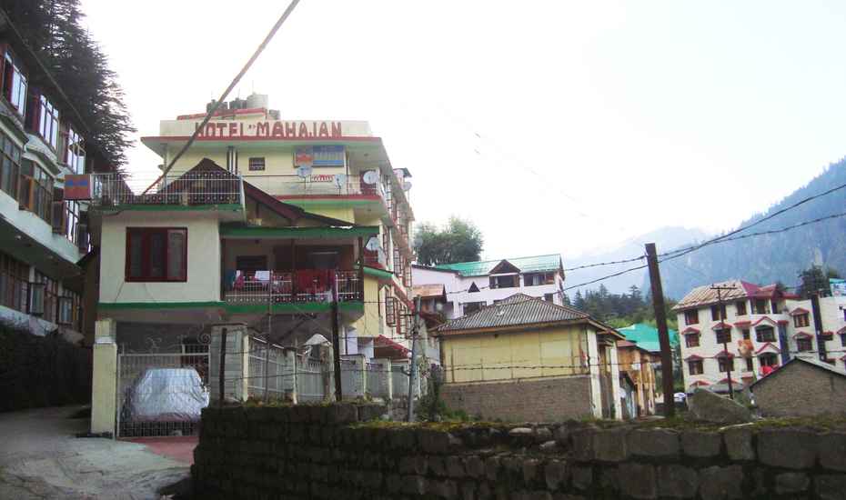 Hotel Mahajan,Hadimba Road,3 star