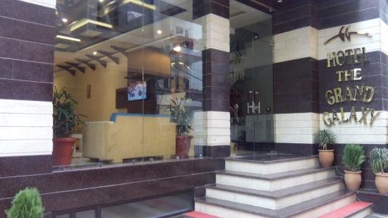 Oyo 1977 Hotel Grand Galaxy,Hotels Lane 2,Amritsar,Queens Road, Plot No 5,3 star