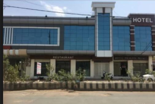 hotel prakshi palace