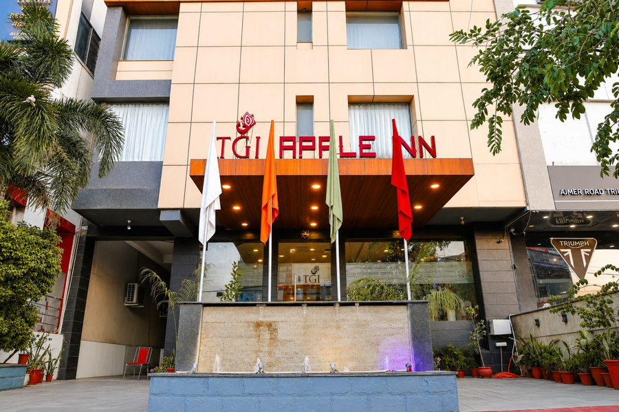 TGI Apple Inn,Nirman Nagar,3 star