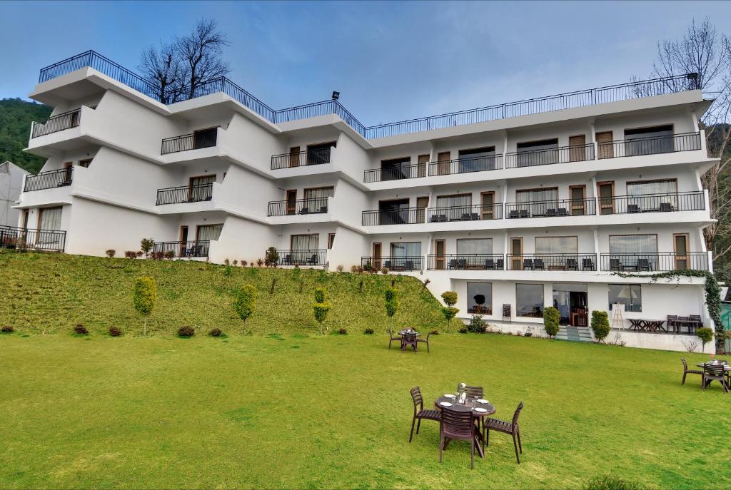 ekant retreat resort chail