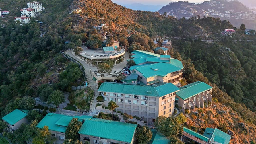 Sterling Mussoorie,Mall Rd,4 star