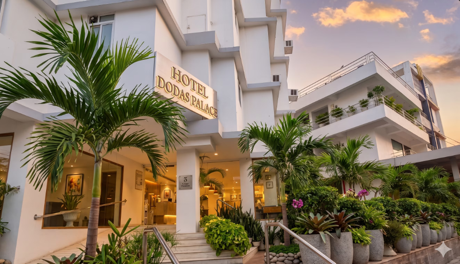 Hotel Dodas Palace,Raja Park,3 star