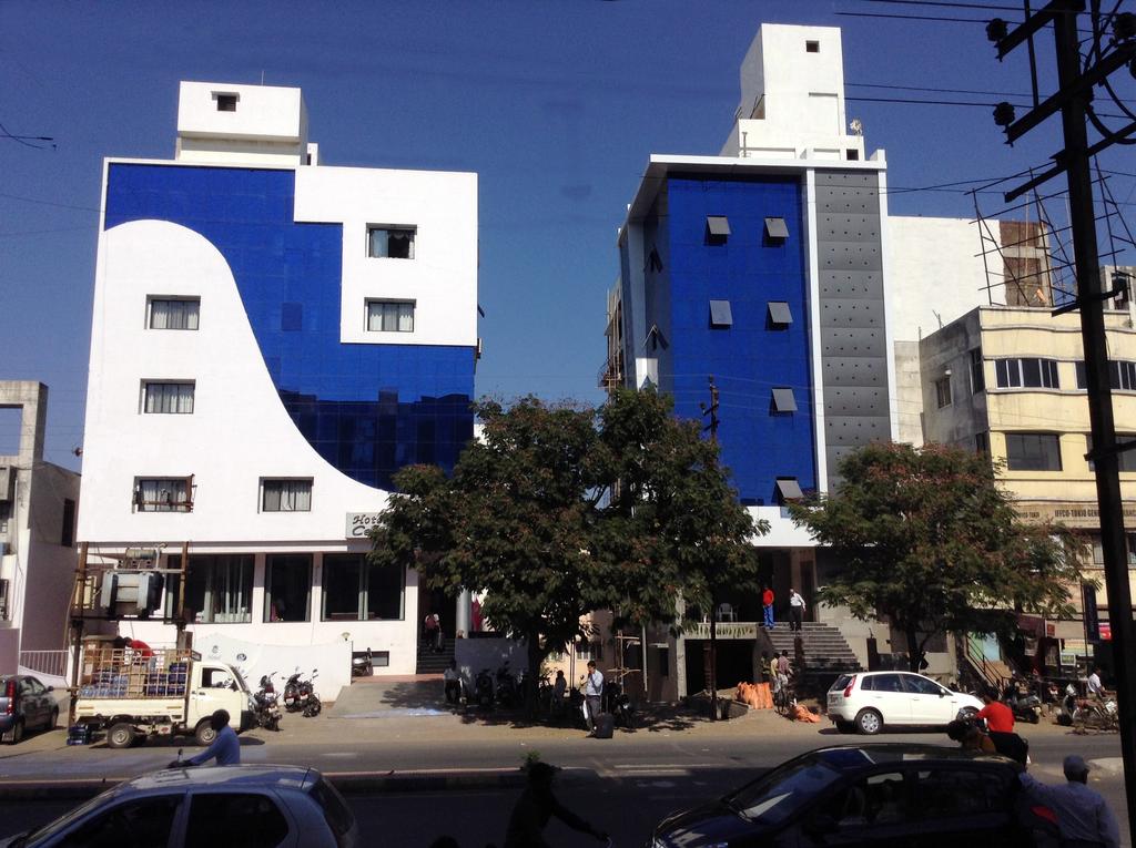 Hotel Celebration,Rajkot>>Jamnagar,3 star