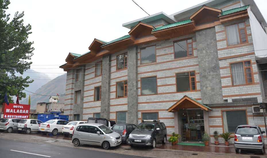 Hotel Malabar,Bhuntar>>Bajaura,3 star