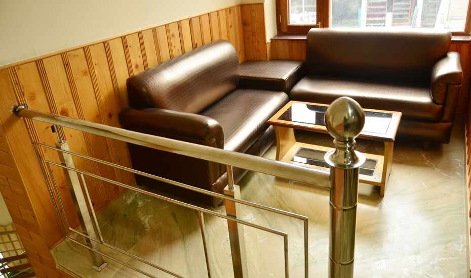 Hotel Malabar,Bhuntar>>Bajaura,3 star