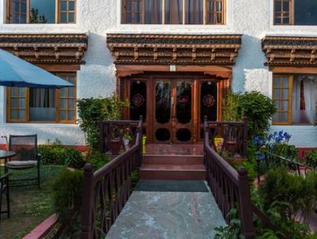 hotel lotus