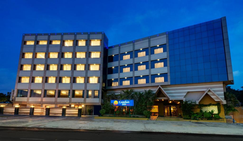 Comfort Inn Sunset,Near Ahmedabad Airport,3 star