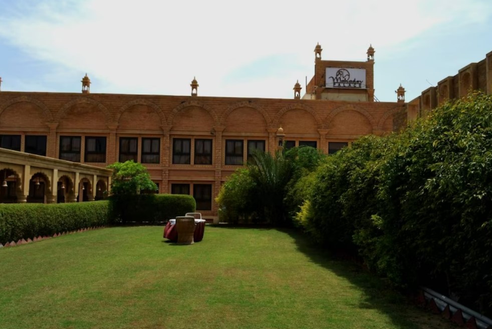 Mahadev Palace