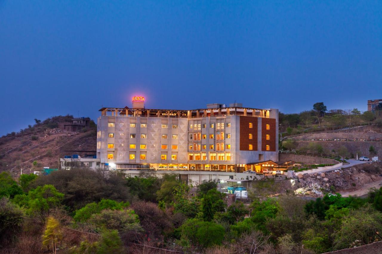 Justa Sajjangarh Resort And Spa