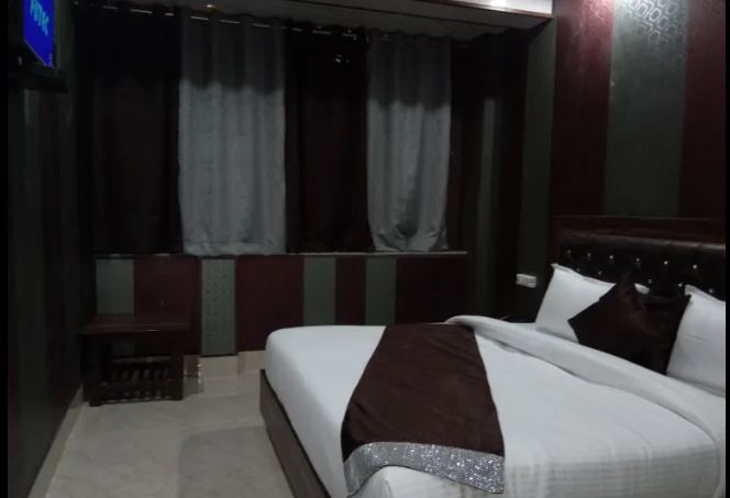 Hotel Accurate,Adarsh Gram,3 star