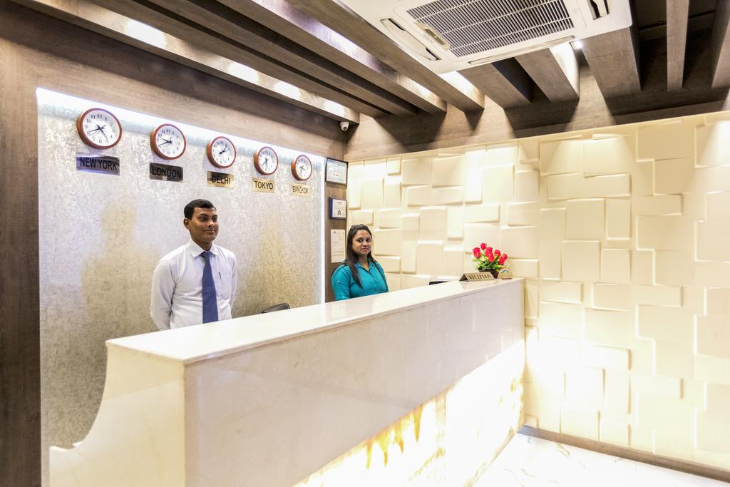 Lynq Cico,Alipore,3 star