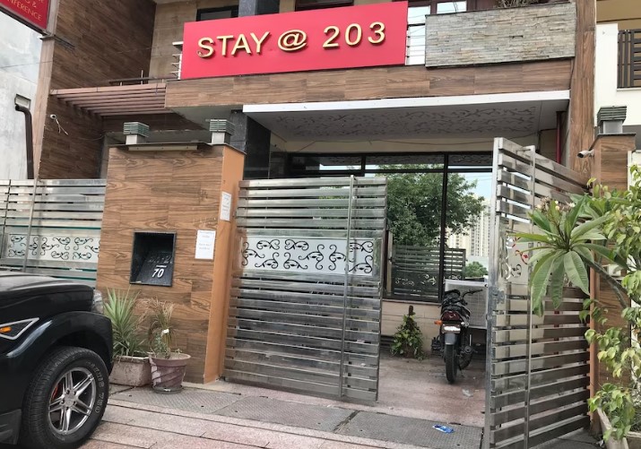 Stay At 203,Sector 70,3 star