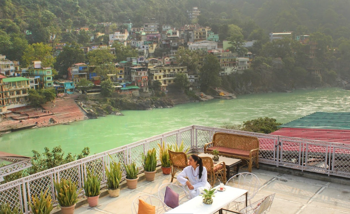 Hotel Ishan A Riverside Retreat