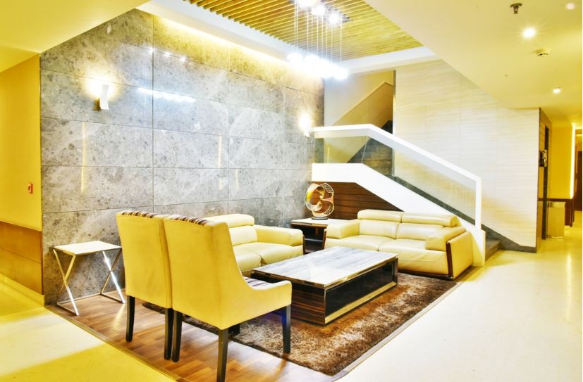 Hotel Sawera Grand,Near Golden Temple,3 star