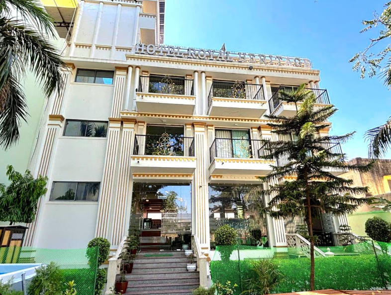 Hotel Royal Heritage,Near Abu Road Train Station,3 star