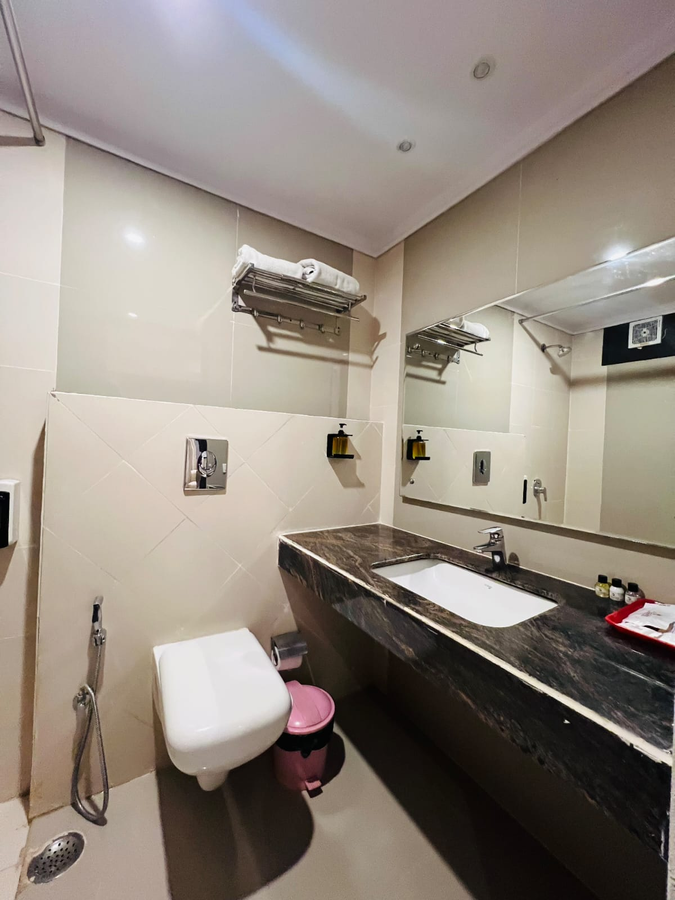 Hotel The Grand Radiant,Lalbagh,4 star