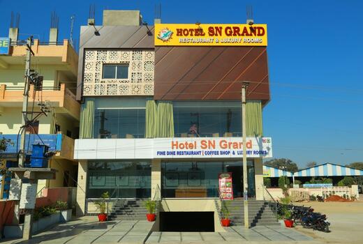 Hotel S N Grand,Ranga Reddy>>Hyderabad,2 star