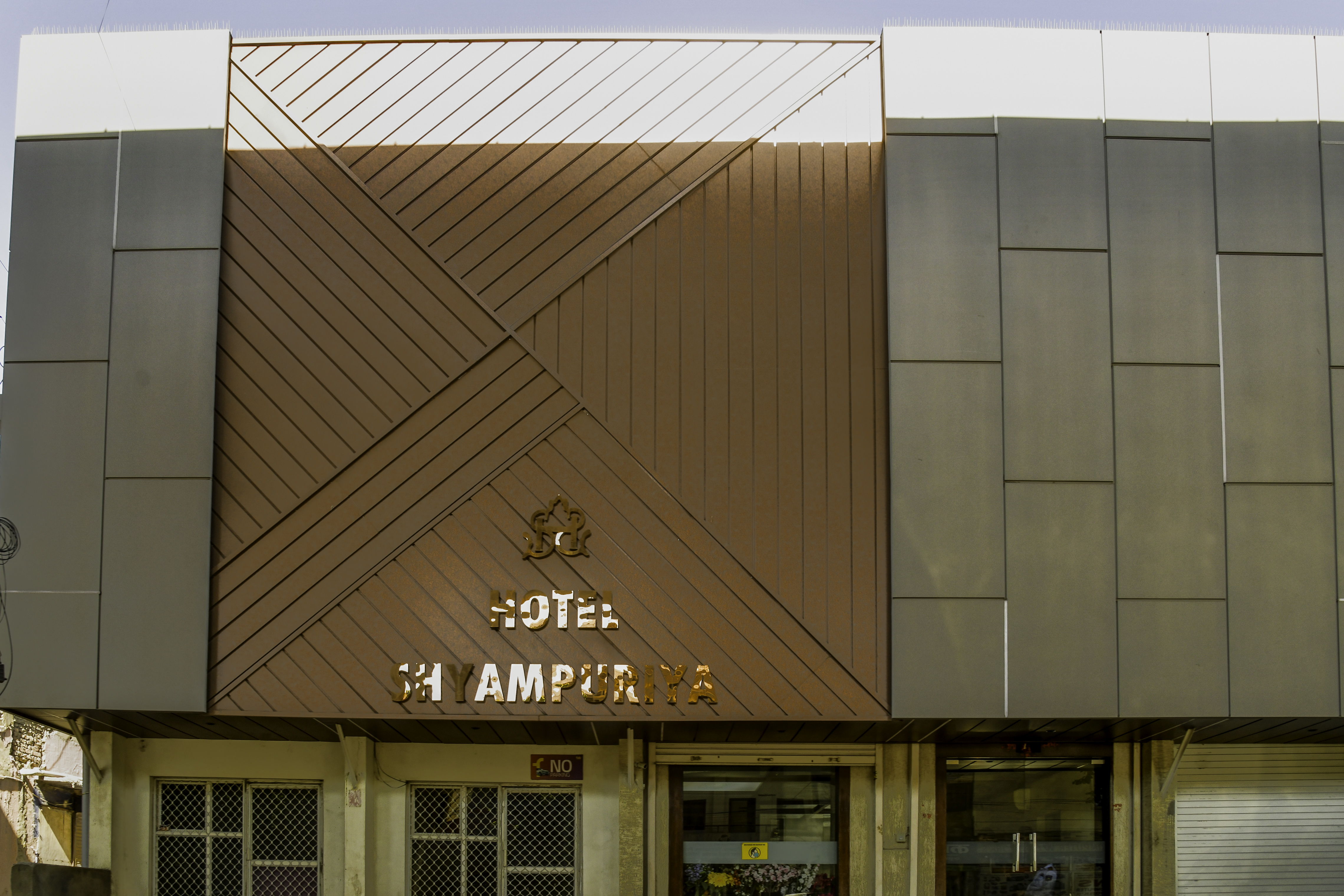 Hotel Shyampuriya Palace,Civil Lines,3 star