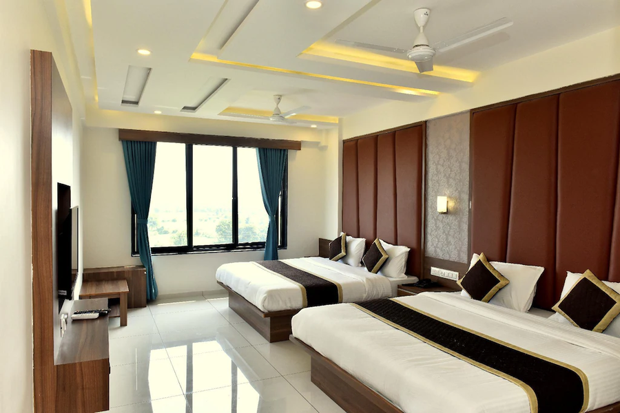 The Castle Crown - Hotel Royal Square, Ahmedabad,Chandkheda Ahmedabad,3 star