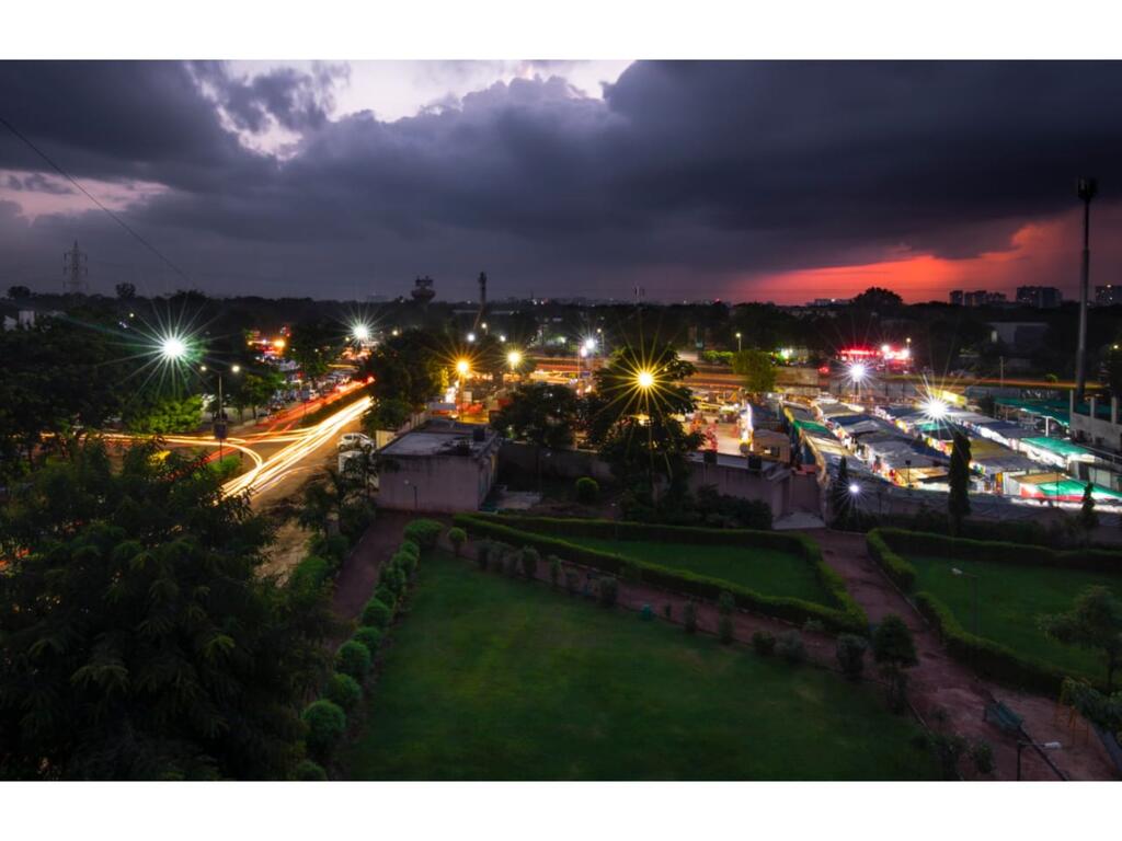 Hotel Shrimad Residency,Ramdev Nagar,3 star