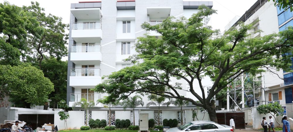 Treebo Pechis Castle,69, Sterling Road, Nungambakkam,3 star