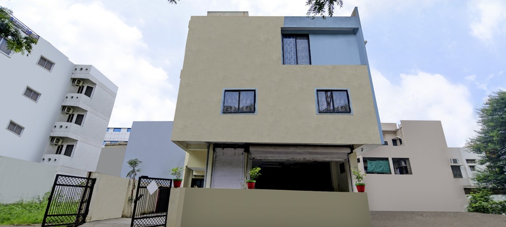 Oyo Hotel Sunrise,Bombay Hospital Service Rd, Sector A, Slice 6, Aranya Nagar, Vijay Nagar,4 star