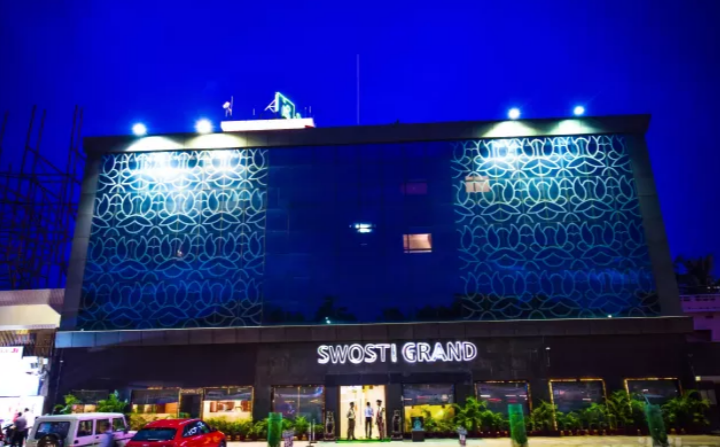 Hotel Swosti Grand