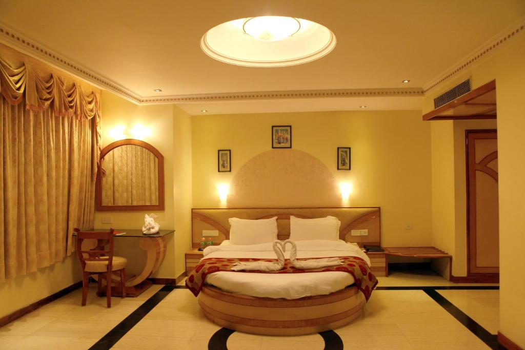 room-image