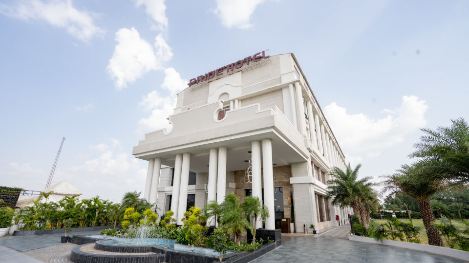 Pride Hotel And Convention Centre Indore