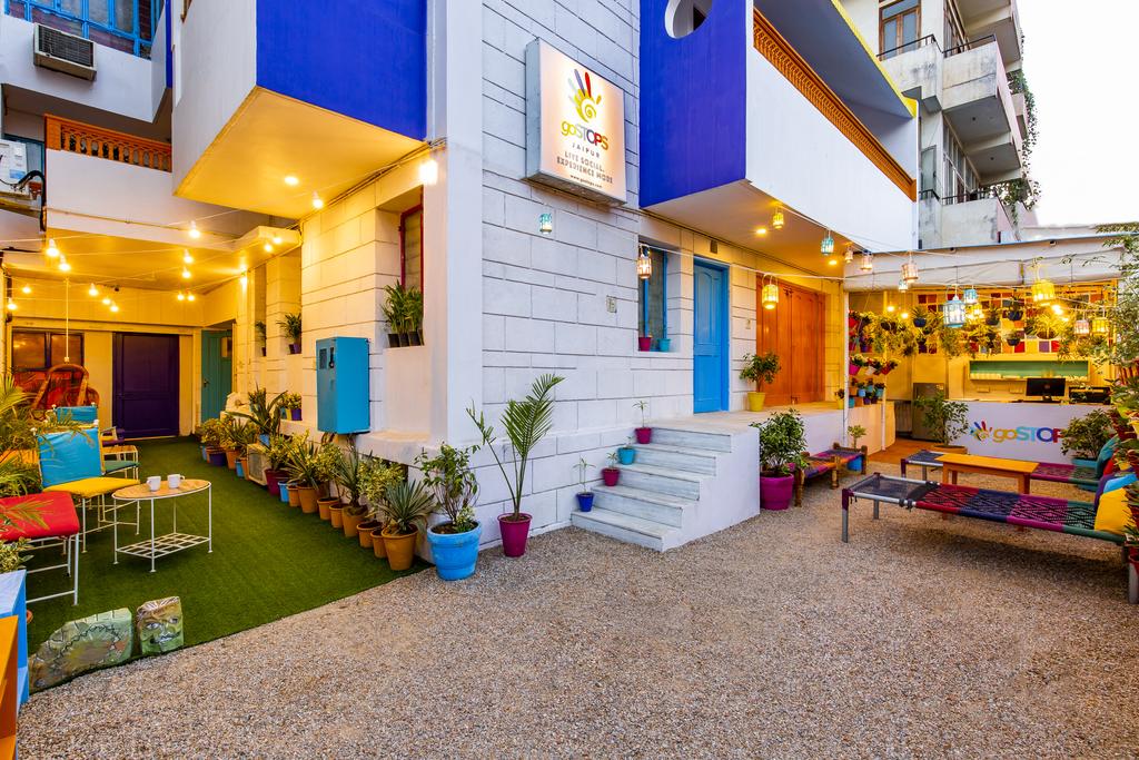 Gostops Jaipur,D-76,C Scheme, Chomu House Circle, Prithviraj Road, Devi Niketan Compund, Jaipur, Rajasthan,2 star