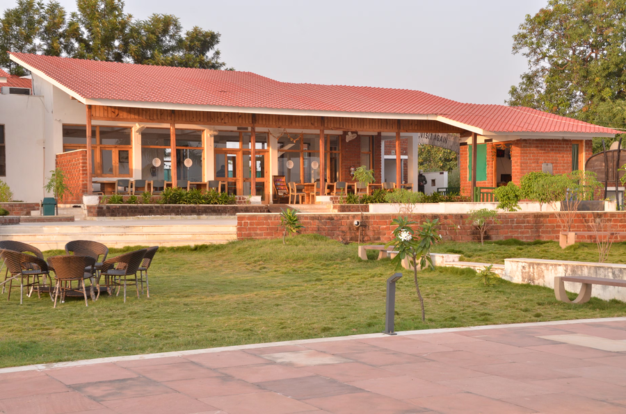 mpt bison resort madhai