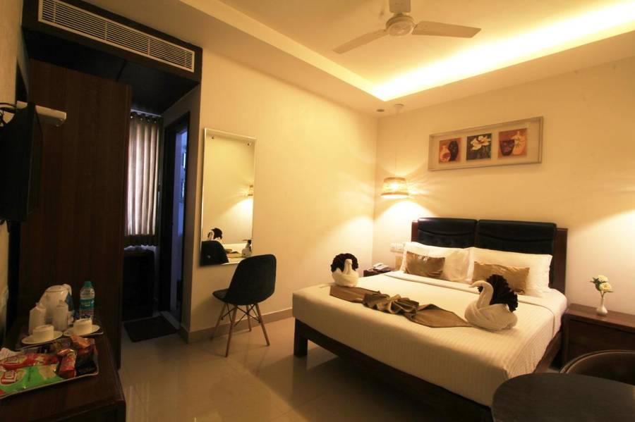 Stay Comfort,Dondaparthy - Railway Station Road,3 star