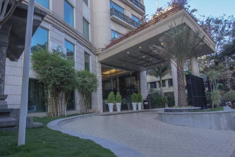 Goldfinch Hotel Bangalore,Gandhi Nagar,4 star