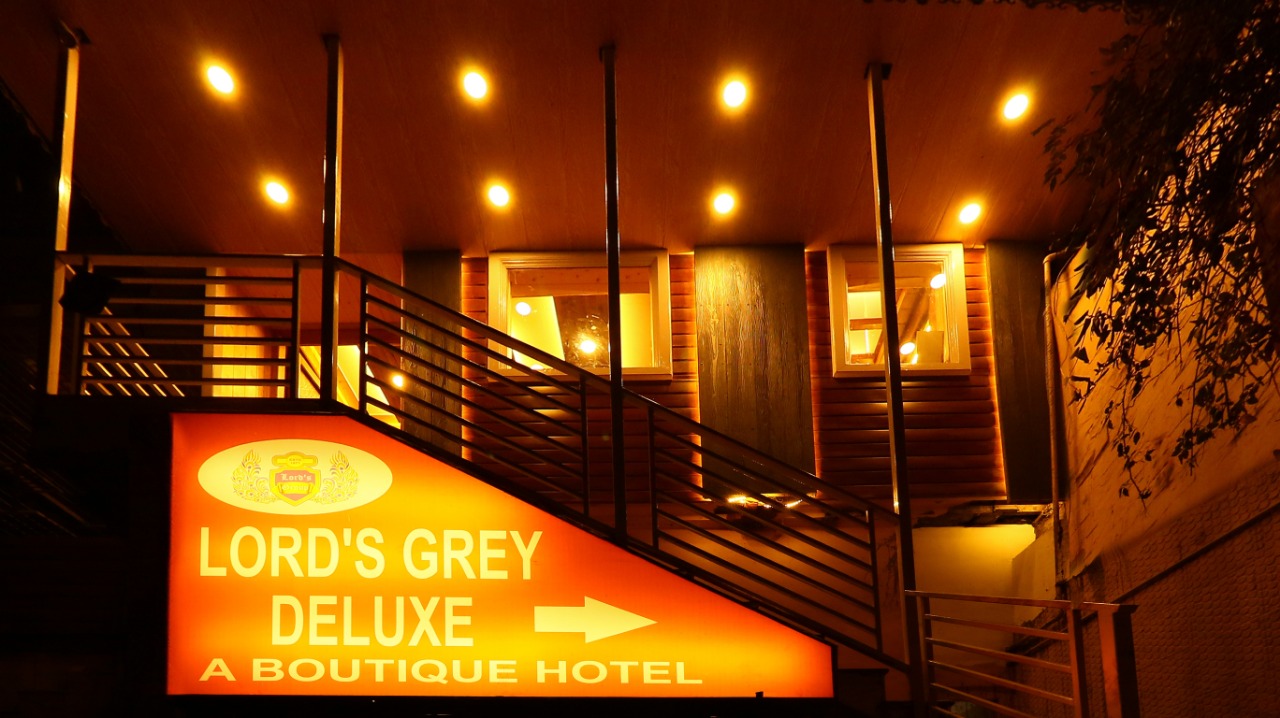Lords Grey Deluxe -Walking Distance From Mall Road,Fingask Estate ,3 star