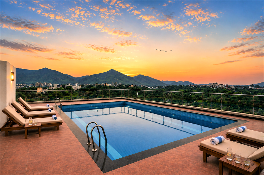Royal Aravali Hotel,Hiran Magri,3 star