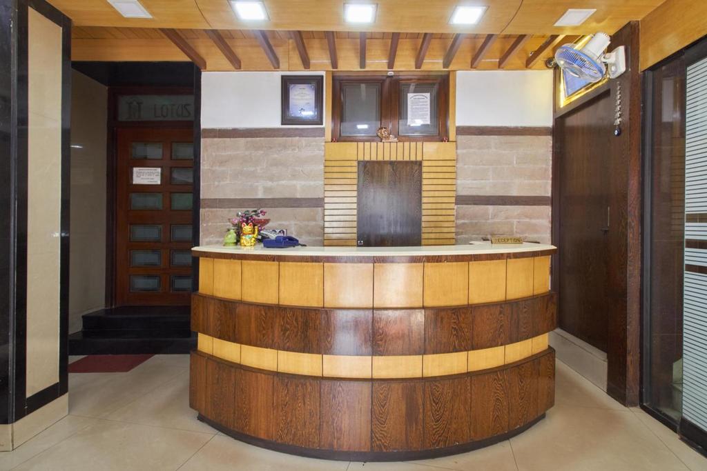 Hotel Pushpak International,Taltala,3 star