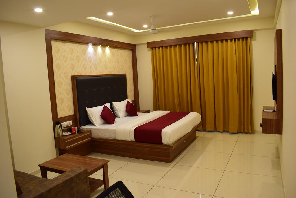Hotel New Pathik,4Rth Floor, Plot No-5, Vraj Vihar Co.Opp.Ho.So. Ltd Opp. Umiya Mataji Temple, Up To Bank Of Baroda,Bopal Ghuma, Ahmedabad, 380058 Ahmedabad, India,3 star