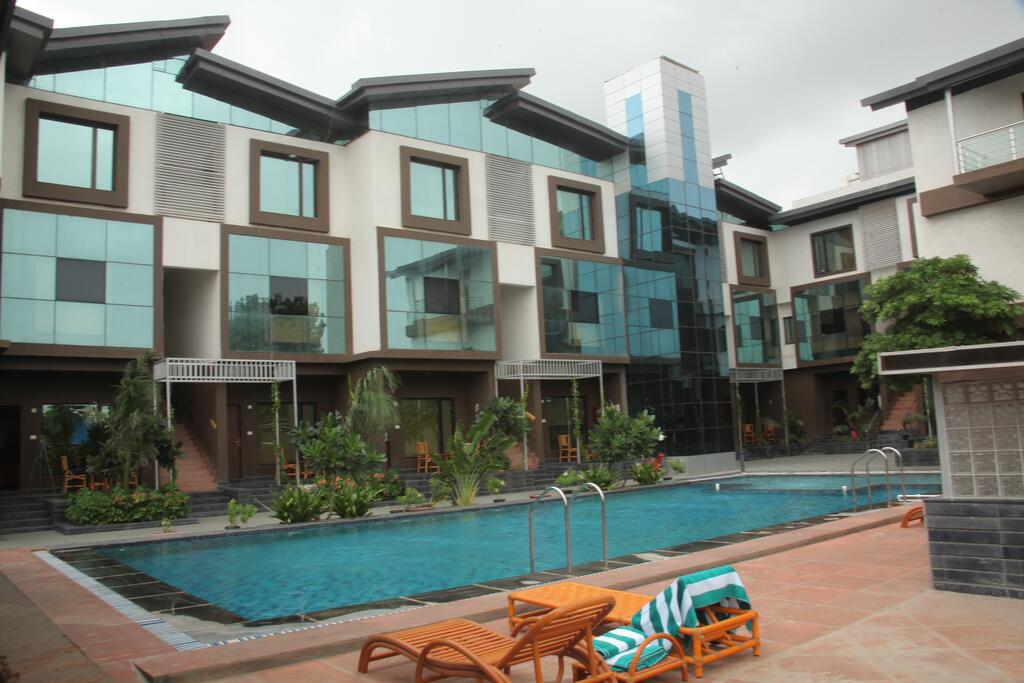 Hotel Krishna Park Resort,Vavdi,3 star