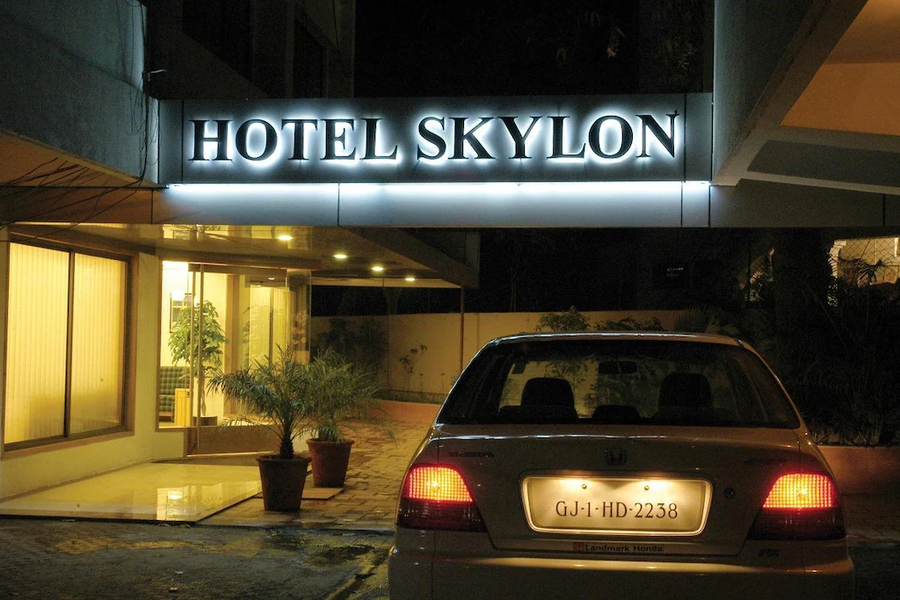 Hotel Skylon By Bizzgrow Hotels,Sarkhej>>Ahmedabad,3 star