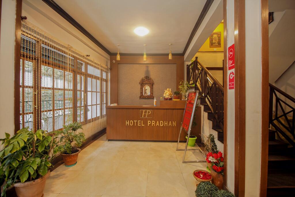 Jagjeet Hotel Pradhan,Gandhi Road,3 star