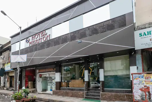 Hotel Meriton,Opp Dhanlaxmi Co. Op. Hsg. Soc., Near Anna Sagar Compound A.G. Link Road, Sakinaka, Andheri East, Mumbai,3 star